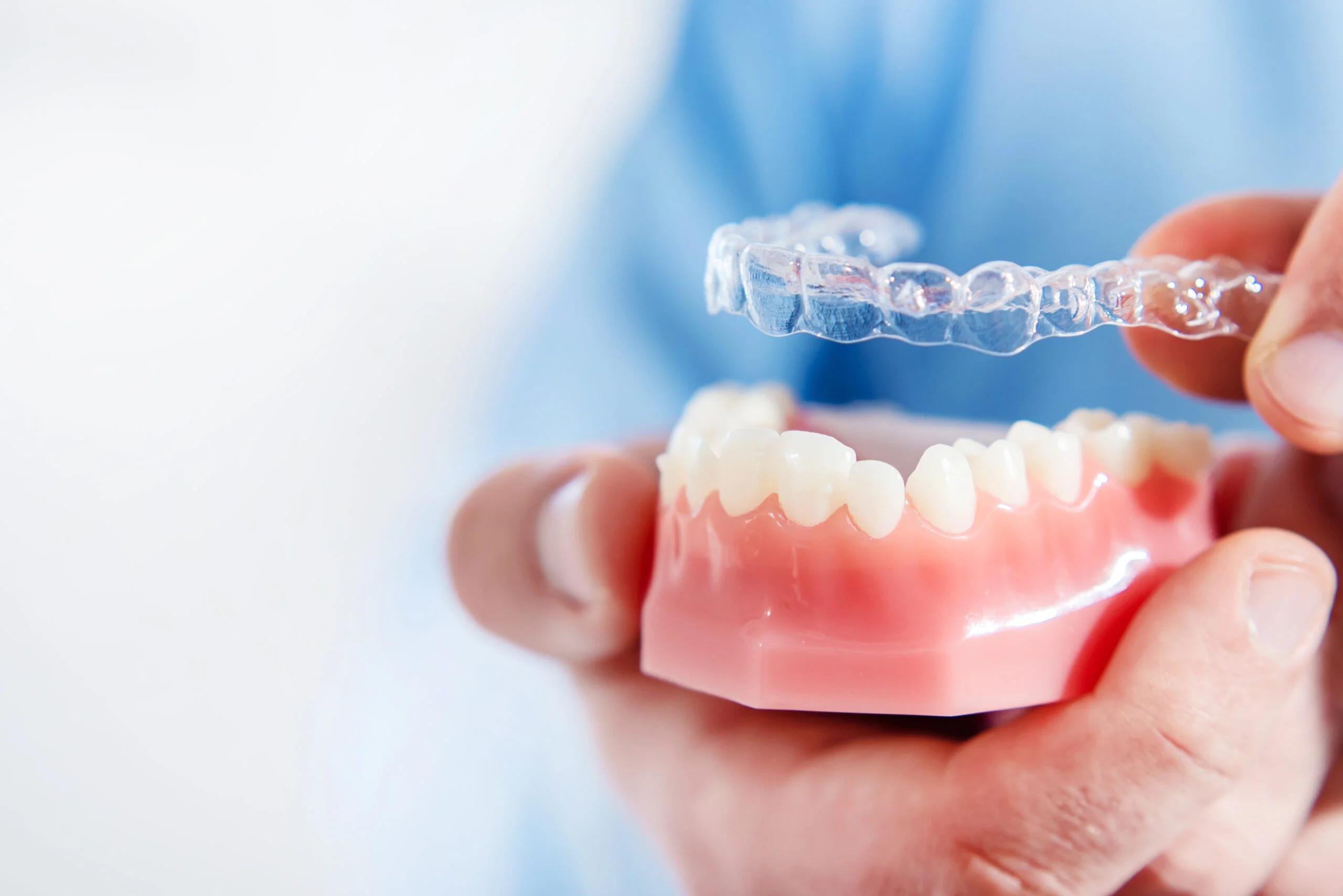 Invisible and removable aligners for teeth alignment